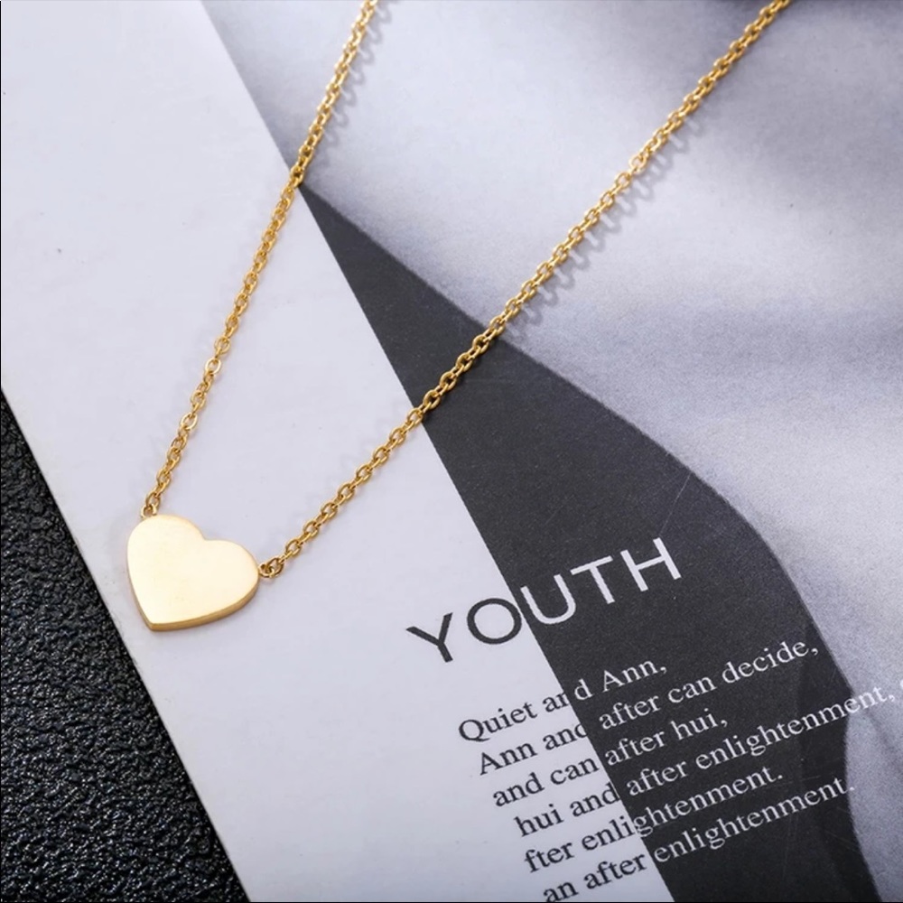 18k Gold Plated Dainty Heart Necklace - Picture 4 of 5